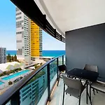 Oracle, 2 & 3 Bedroom Apartments - We Accommodate